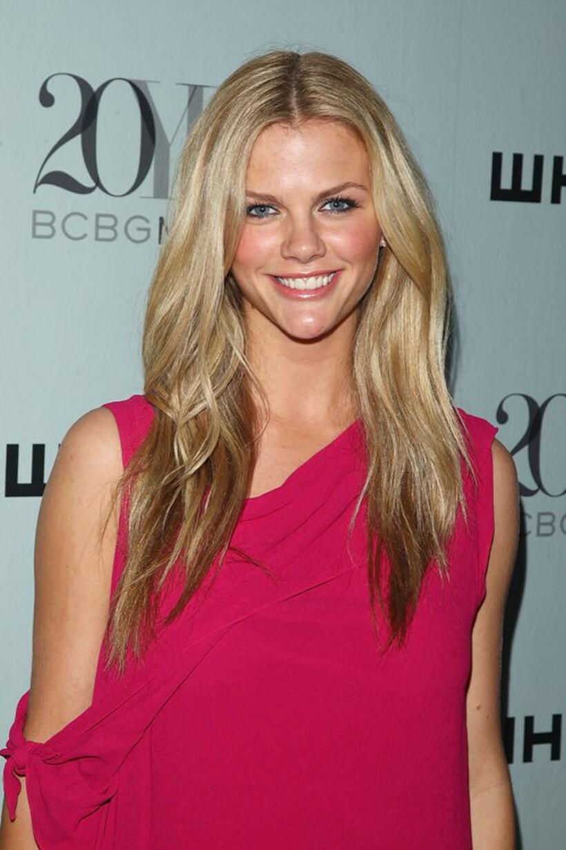 Brooklyn Decker Pictures and Photos | Fandango